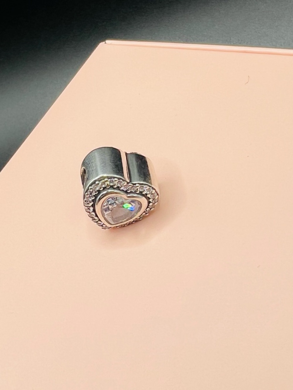 Pandora Sparkling Love Charm - Picture 7 of 9
